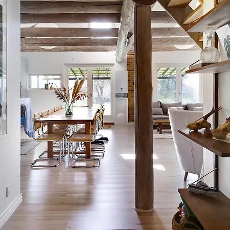 3 Bedroom Stunning In *