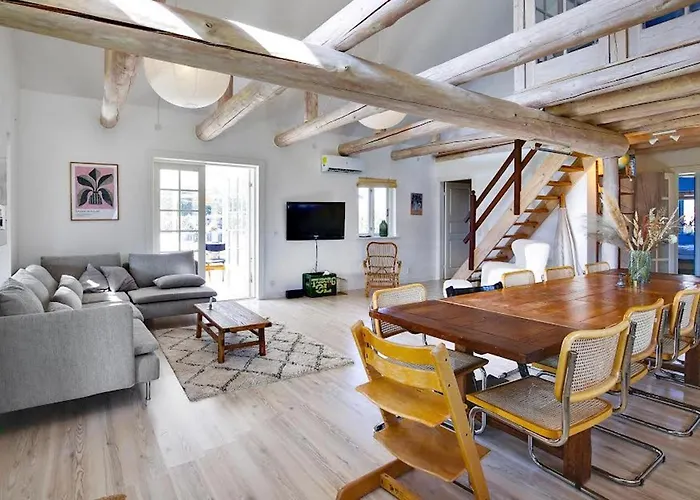 3 Bedroom Stunning In *